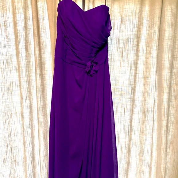 Bridesmaid Dress !! 🌟 - Picture 1 of 3